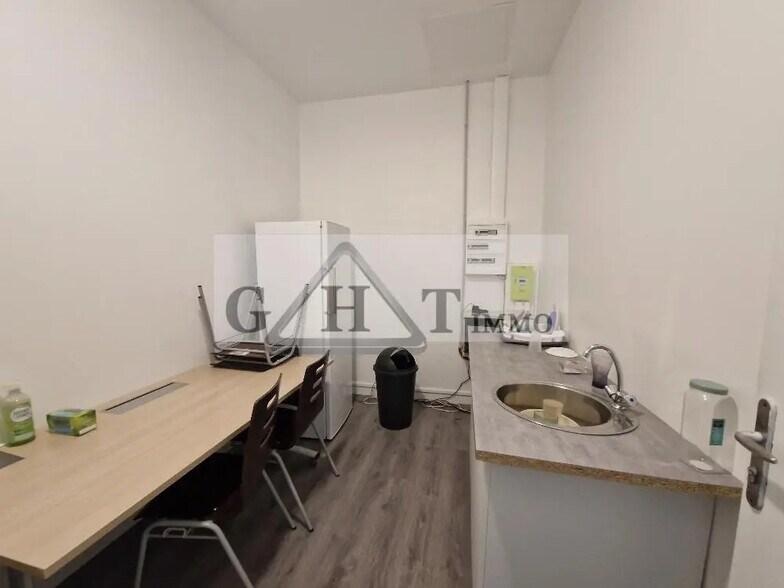 Industriel dans Tremblay-en-France à vendre - Photo du bâtiment - Image 3 de 10