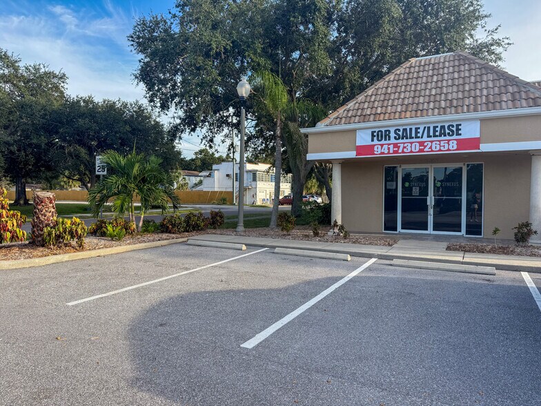 6010 Park Blvd, Pinellas Park, FL à louer - Photo du bâtiment - Image 2 de 26