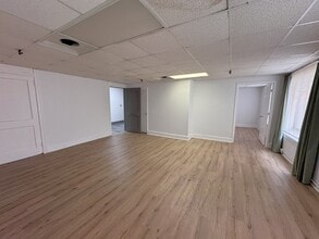 117 Bradford St NW, Gainesville, GA for lease Interior Photo- Image 2 of 3