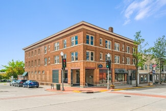 Plus de détails pour 101 W Main St, Stoughton, WI - Commerce de détail à vendre