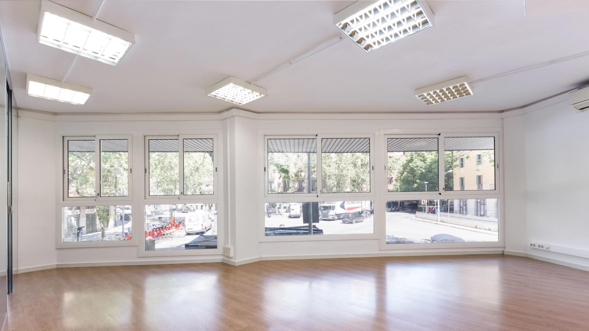 Carrer del Comte d'Urgell, 21, Barcelona, Barcelona for lease Interior Photo- Image 1 of 15