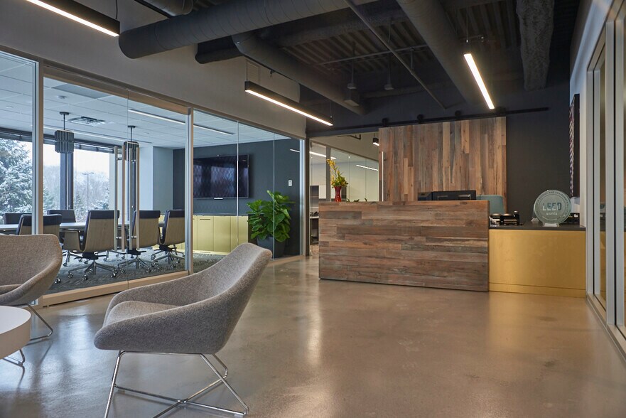 7900 Xerxes Ave S, Bloomington, MN à louer - Photo intérieure - Image 2 de 12