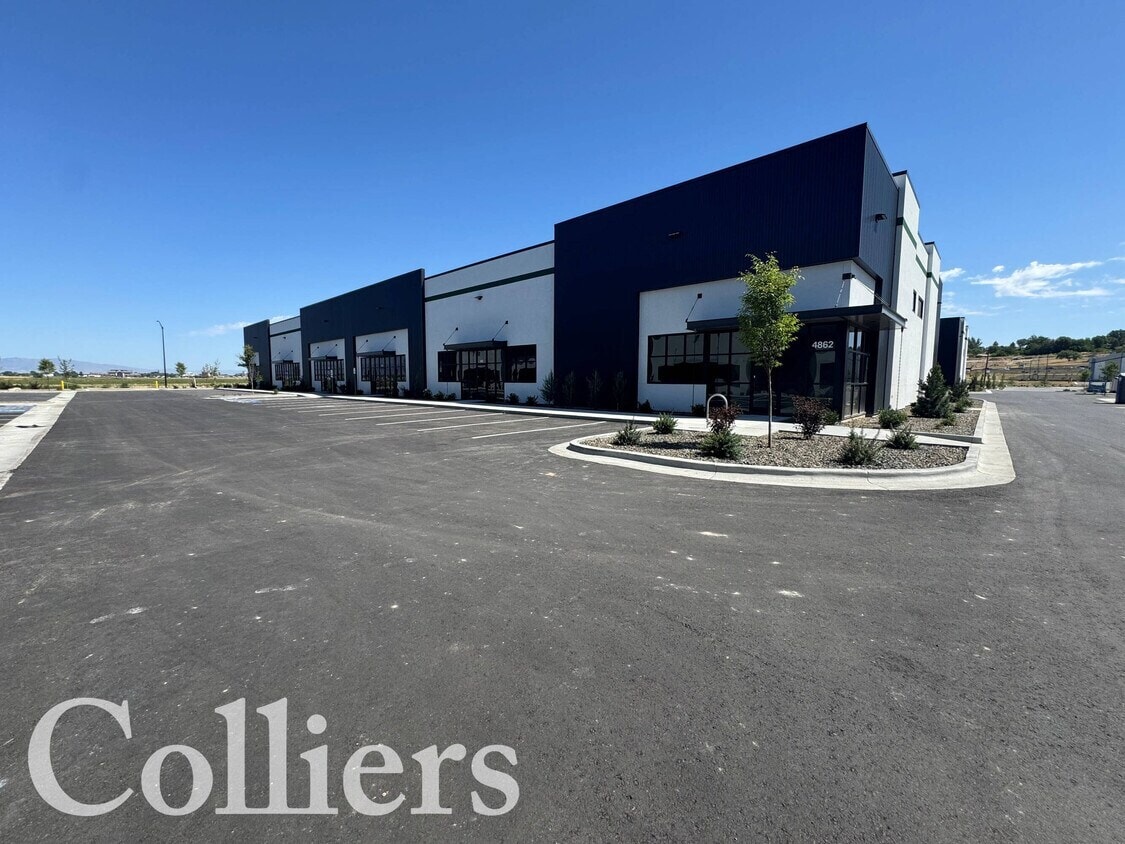 4886 W Grand Mogul Dr, Meridian, ID for lease Interior Photo- Image 1 of 6