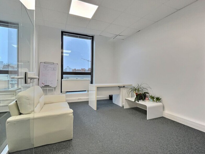 11 Boulevard Brune, Paris for lease - Interior Photo - Image 2 of 8