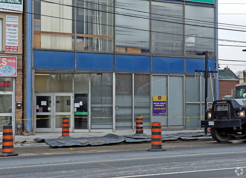 2944 Danforth Ave, Toronto, ON for lease - Building Photo - Image 2 of 4