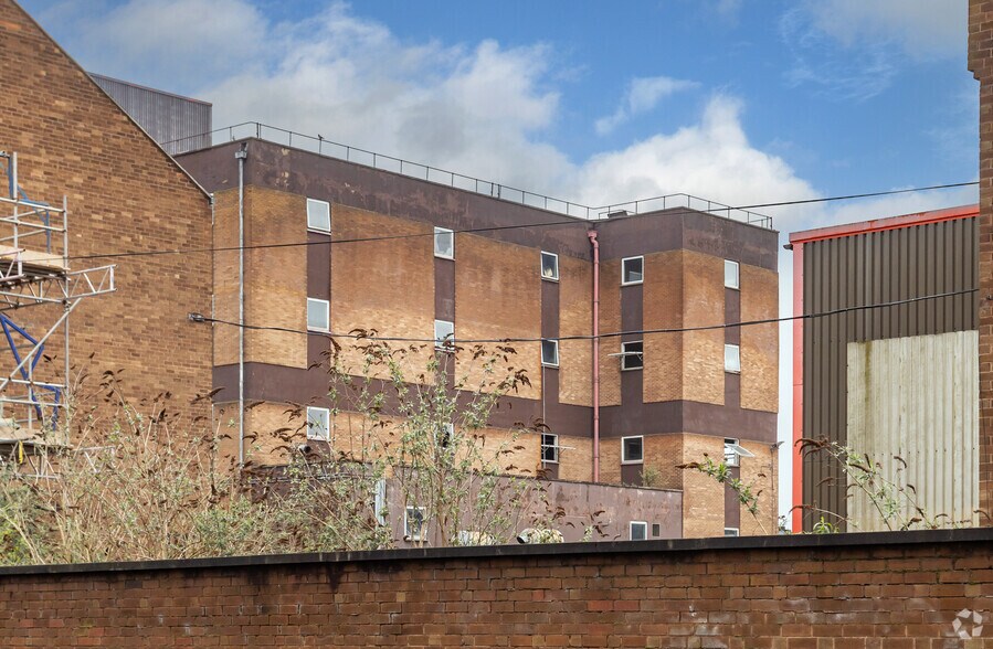 Cross St, Burton-On-Trent à vendre - Photo du bâtiment - Image 3 de 8