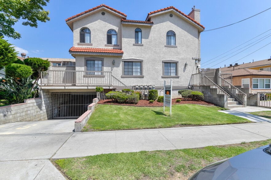 320 N Belmont St, Glendale, CA for sale - Building Photo - Image 2 of 12