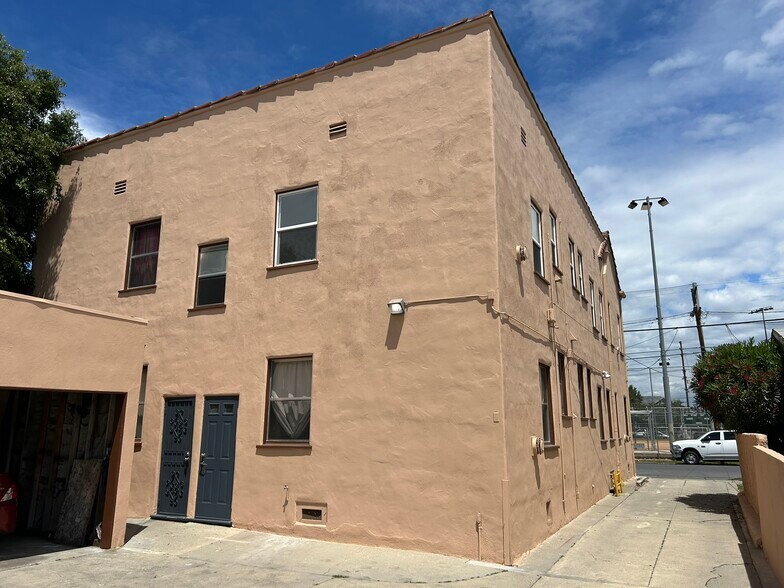 1506 W 36th St, Los Angeles, CA à vendre - Photo du bâtiment - Image 2 de 21