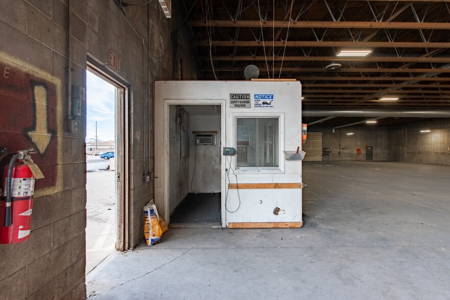 248-282 W 33rd St, Ogden, UT for lease - Interior Photo - Image 2 of 12