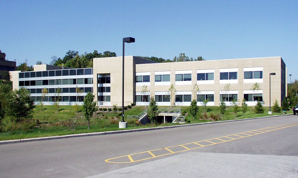 2325 Dougherty Ferry Rd, Saint Louis, MO à louer - Photo du bâtiment - Image 3 de 9