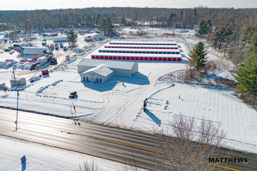 7685 W Houghton Lake Dr, Houghton Lake, MI à vendre - Photo du bâtiment - Image 2 de 3