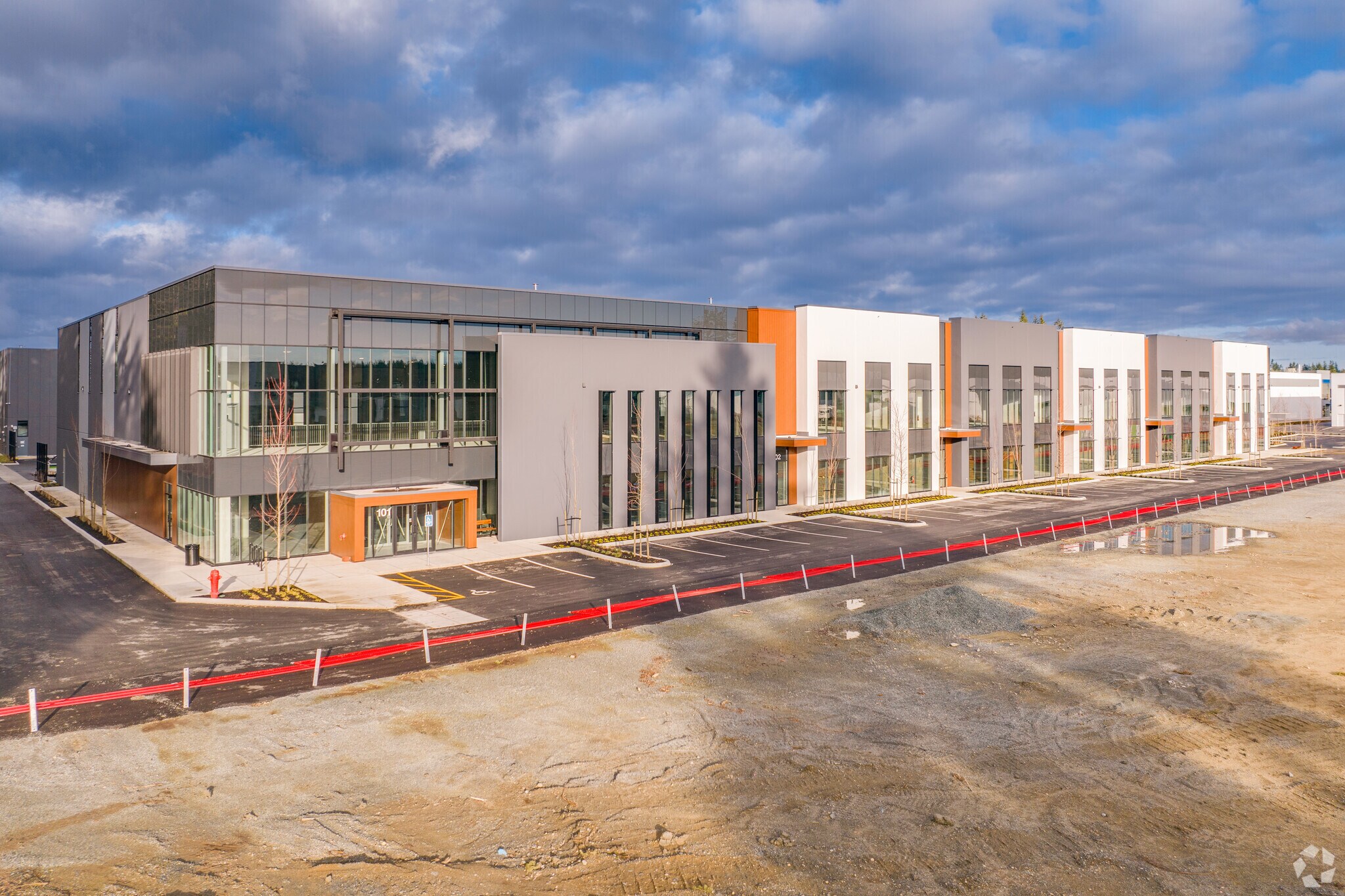 19298 36 Av, Surrey, BC à vendre Photo du bâtiment- Image 1 de 1