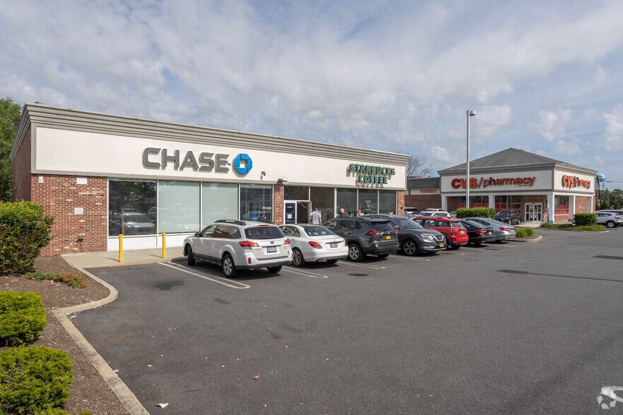 640 Franklin Ave, Franklin Square, NY for lease - Primary Photo - Image 1 of 1