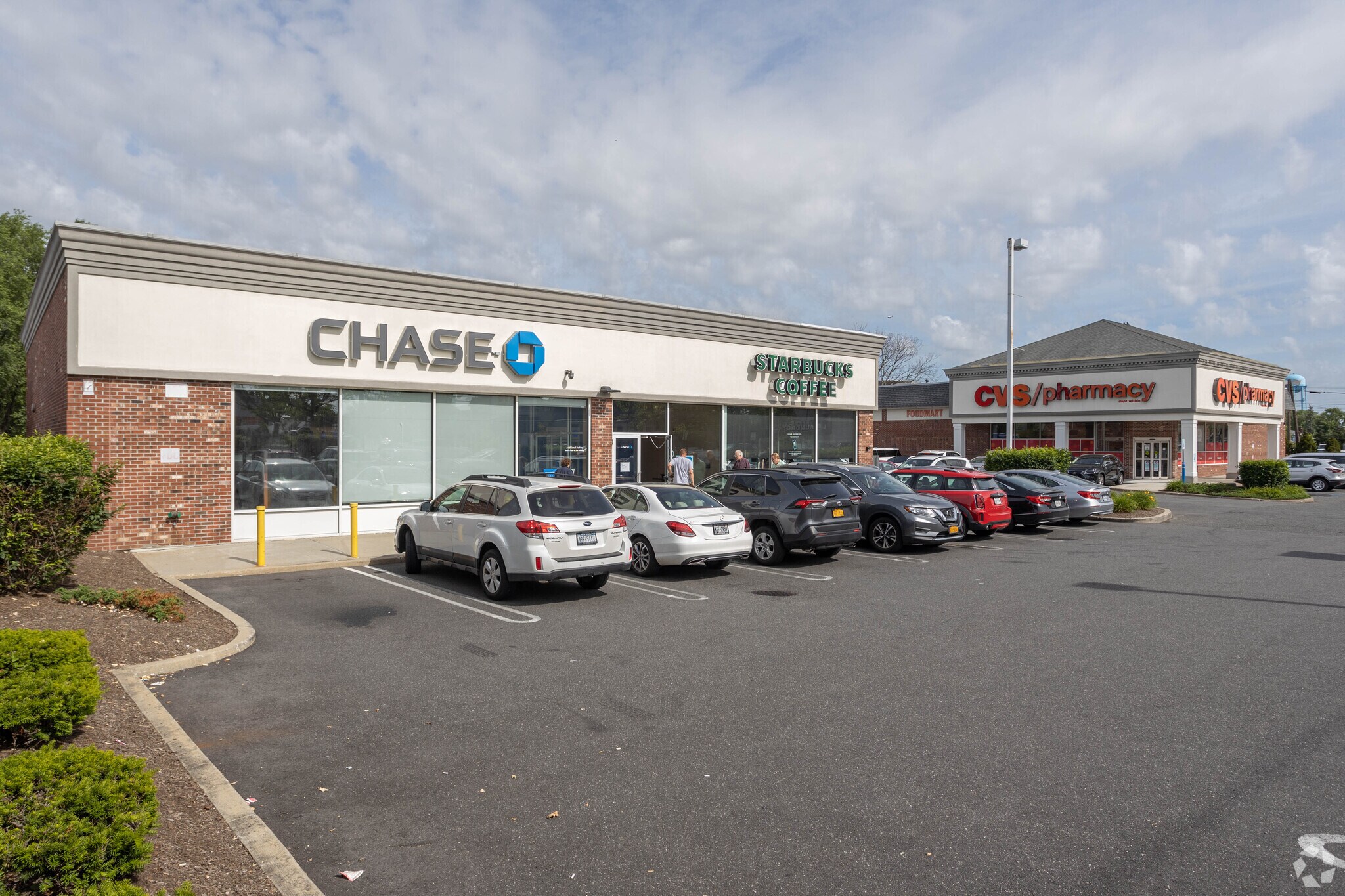 640 Franklin Ave, Franklin Square, NY for lease Primary Photo- Image 1 of 2