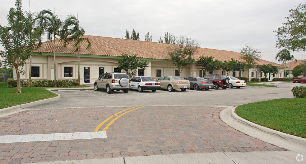 10200-10248 NW 46th St, Sunrise, FL à louer - Photo du bâtiment - Image 3 de 7