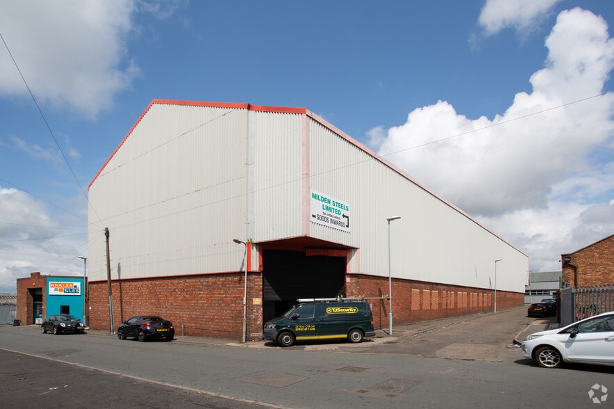 Black Country Portfolio portfolio of 3 properties for sale on LoopNet.ca - Primary Photo - Image 3 of 12