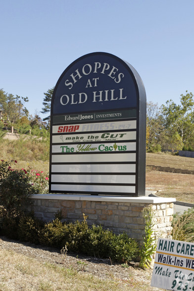 3580 Paoli Pike, Floyds Knobs, IN à louer - Photo du bâtiment - Image 3 de 7