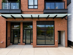 928 Commercial Dr, Vancouver, BC for lease Building Photo- Image 2 of 3