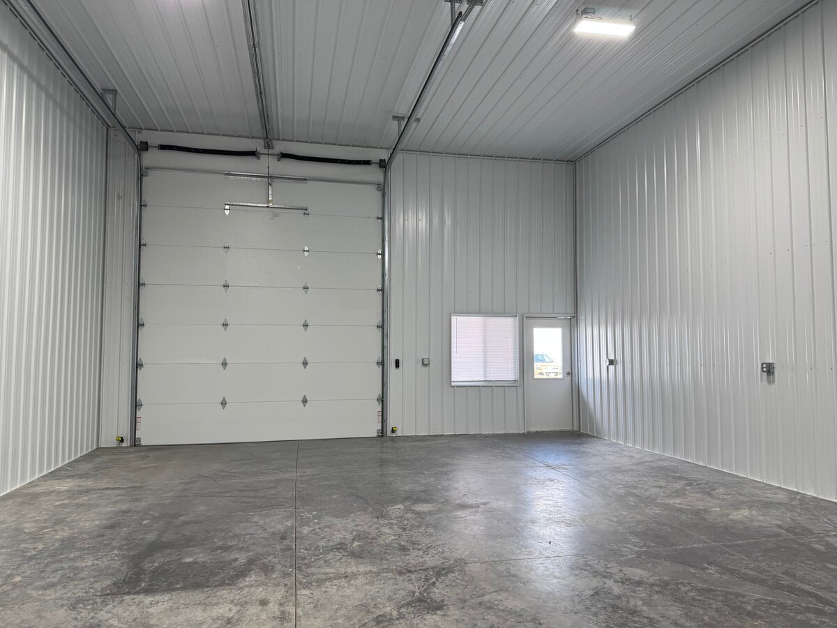 200 Greenfield Dr, Tiffin, IA 52340 - Unité B -  - Photo intérieure - Image 2 of 6