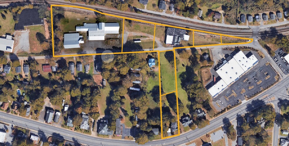 126 Cumberland Ave, Easley, SC à vendre - Photo du bâtiment - Image 2 de 6