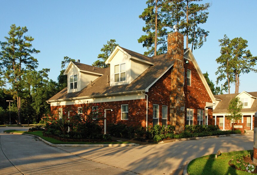 7 Grogans Park Dr, Spring, TX à louer - Photo du bâtiment - Image 3 de 29