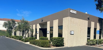 4891 Ronson Ct, San Diego, CA à louer Photo du bâtiment- Image 1 de 13