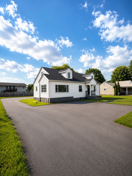 1502 Tombras Ave, Chattanooga, TN for sale - Building Photo - Image 1 of 7