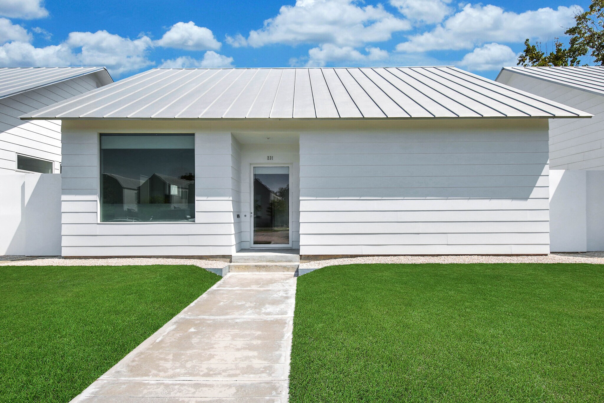 229 W 25th St, Houston, TX for lease Primary Photo- Image 1 of 15