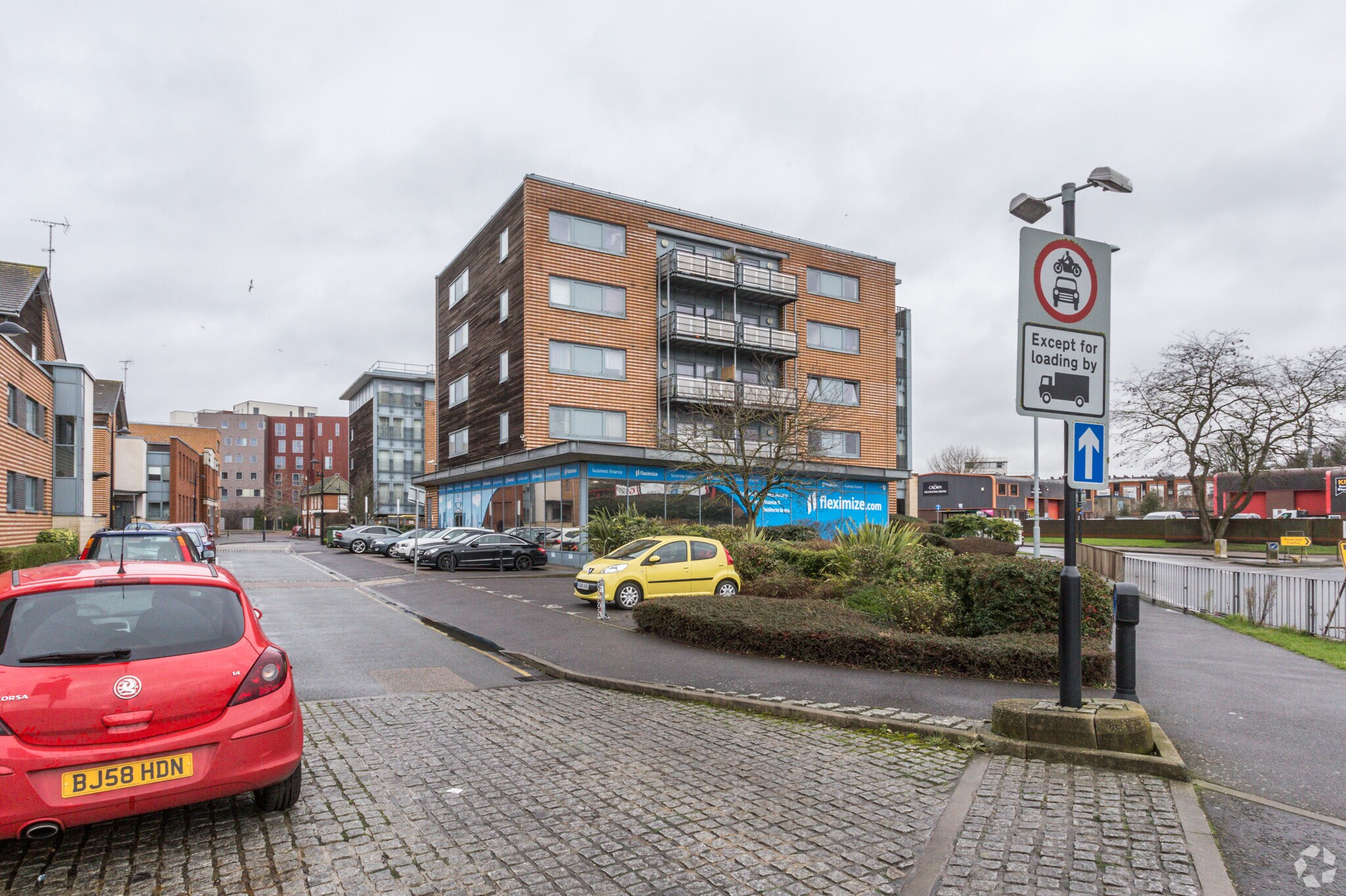 Ipswich Portfolio portefeuille de 3 propriétés à vendre sur LoopNet.ca Photo principale- Image 1 de 3