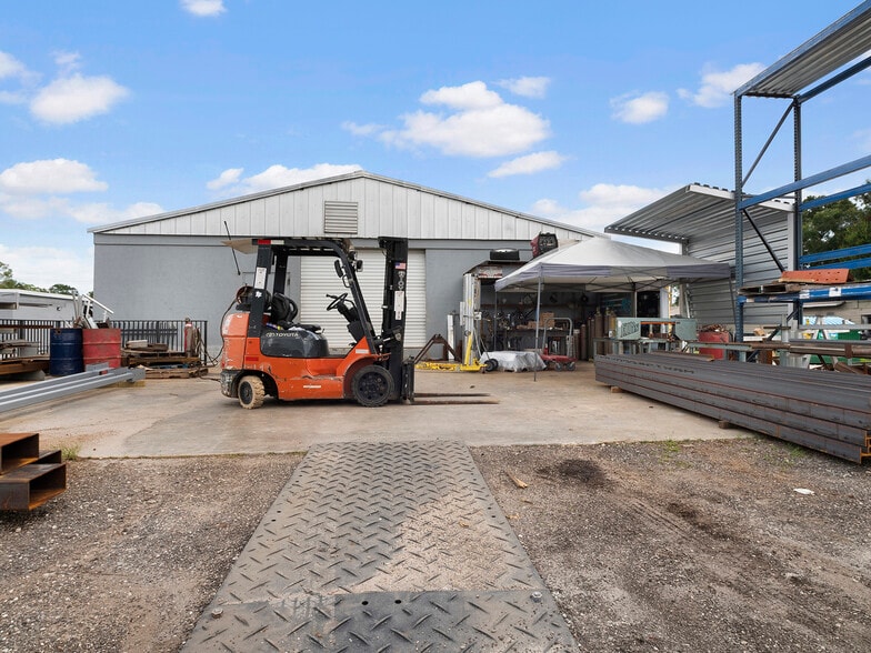 517 S 33rd St, Fort Pierce, FL for sale - Building Photo - Image 2 of 4