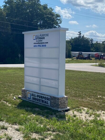 457 W Main St, Hillsborough, NH à vendre - Photo du bâtiment - Image 2 de 19