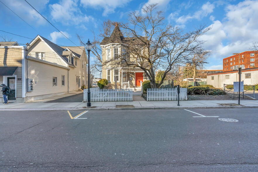 140 Monmouth St, Red Bank, NJ for sale - Building Photo - Image 3 of 47