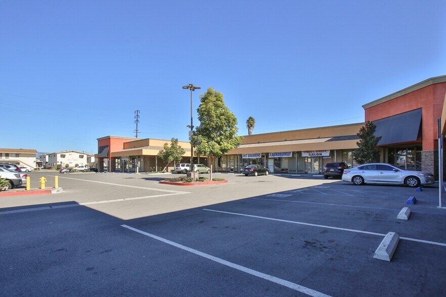 13402-13428 Woodruff Ave, Bellflower, CA à louer - Photo du bâtiment - Image 3 de 15