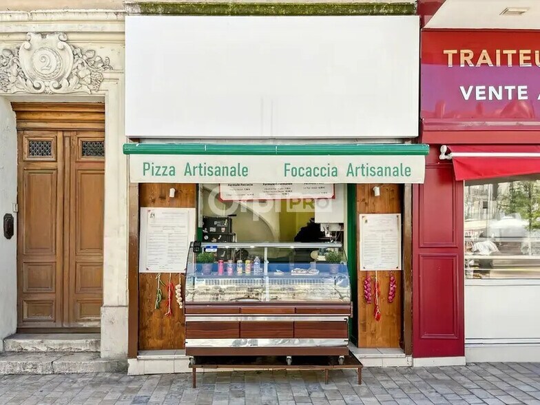 Commerce de détail dans Marseille à louer - Photo du bâtiment - Image 1 de 6