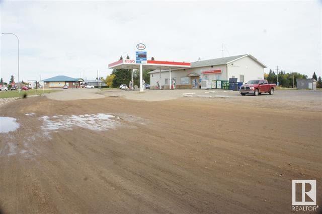 4745 49 STREET -1, Hardisty, AB à vendre - Photo du bâtiment - Image 3 de 6