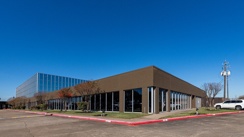 3737-3743 Red Bluff Rd, Pasadena, TX à louer - Photo du bâtiment - Image 2 de 7