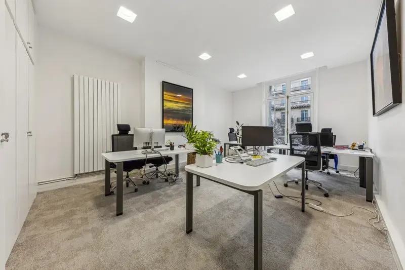 8 Avenue Hoche, Paris for lease Interior Photo- Image 1 of 9