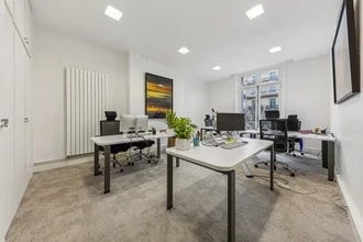 8 Avenue Hoche, Paris for lease Interior Photo- Image 1 of 9