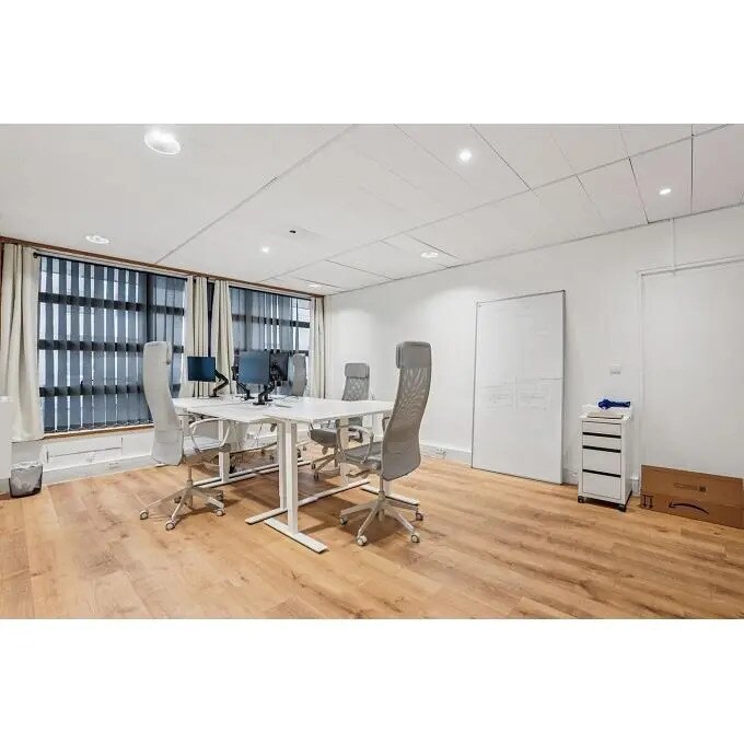 Office in Boulogne-Billancourt for lease Building Photo- Image 1 of 8