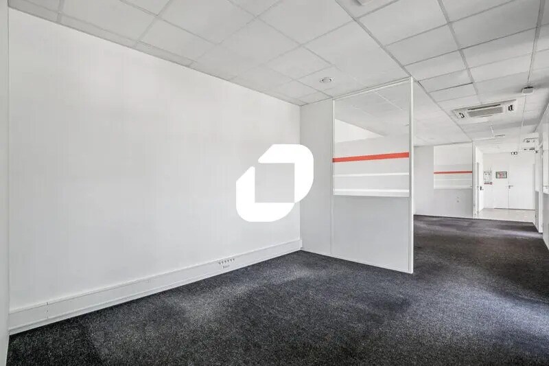 Bureau dans Rueil-Malmaison à vendre - Photo intérieure - Image 3 de 15