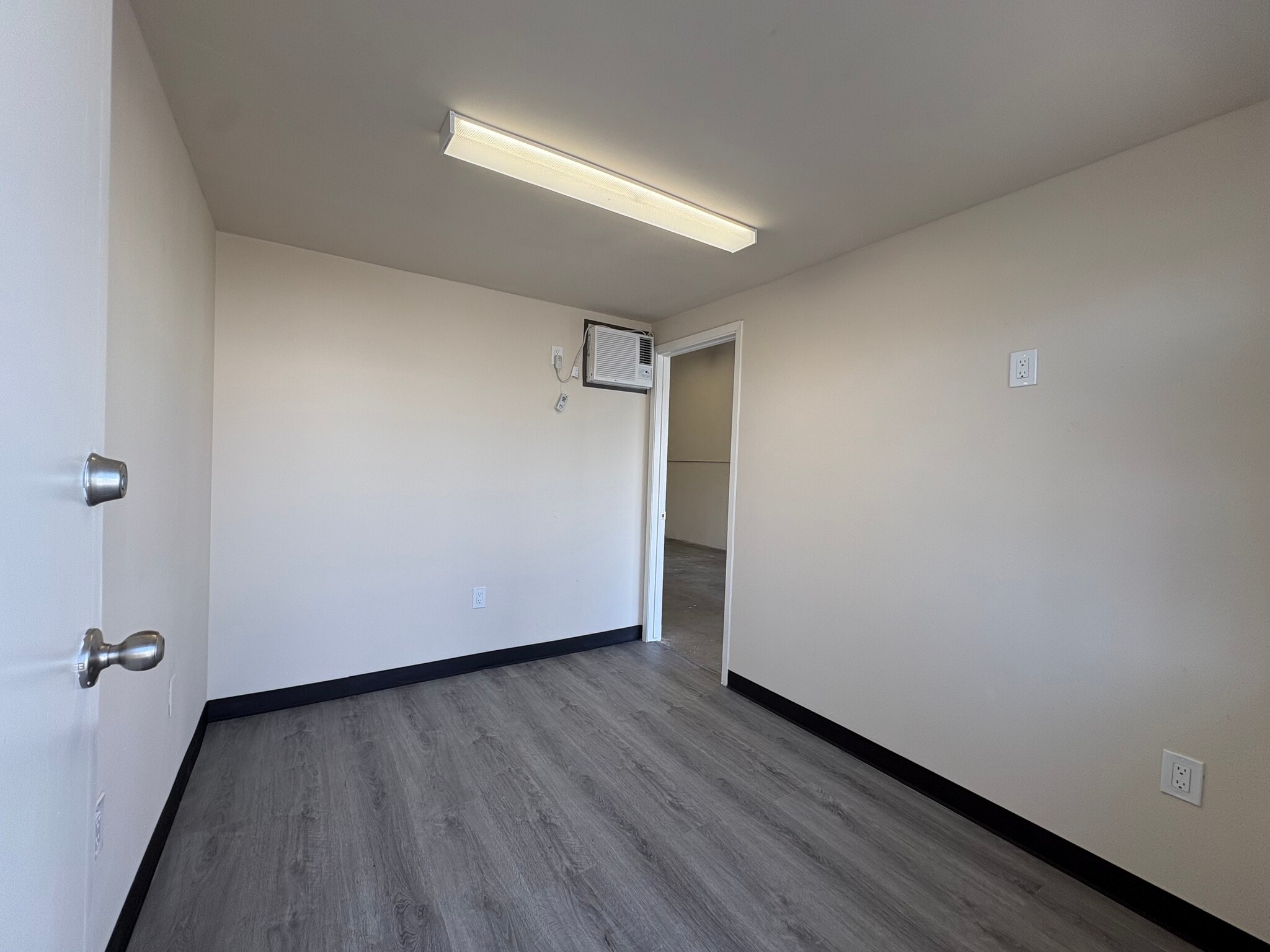 4215 Alderson Ave, Baldwin Park, CA for lease Interior Photo- Image 1 of 2