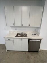 1180 S Beverly Dr, Los Angeles, CA à louer Photo intérieure- Image 2 de 9