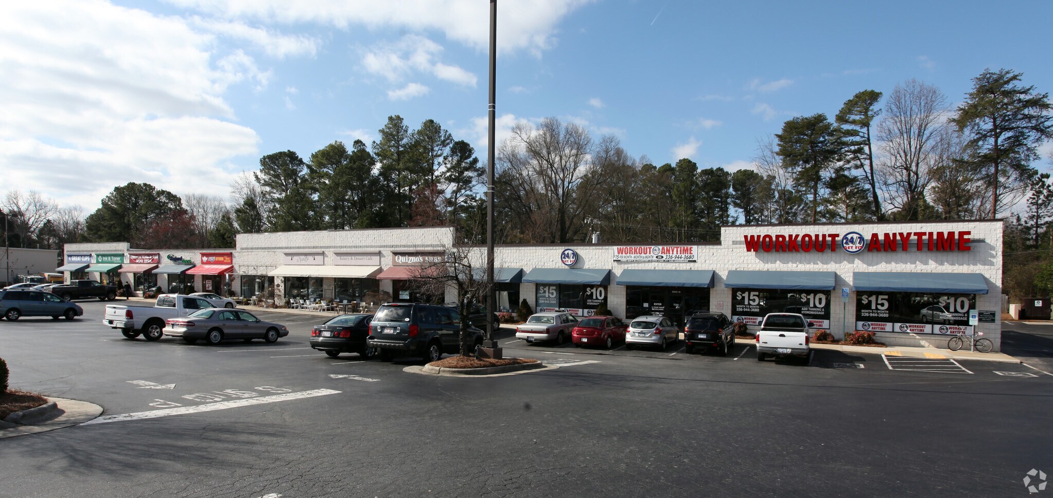 2401-2403 Battleground Ave, Greensboro, NC for lease Primary Photo- Image 1 of 12