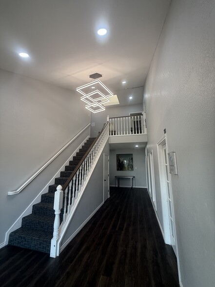 1721-1725 E Southlake Blvd, Southlake, TX à louer - Hall d’entrée - Image 2 de 6