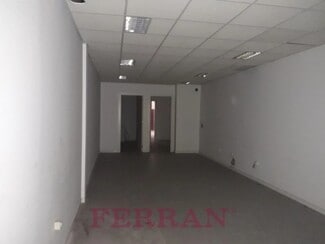 Plus de détails pour Multi-résidentiel à vendre