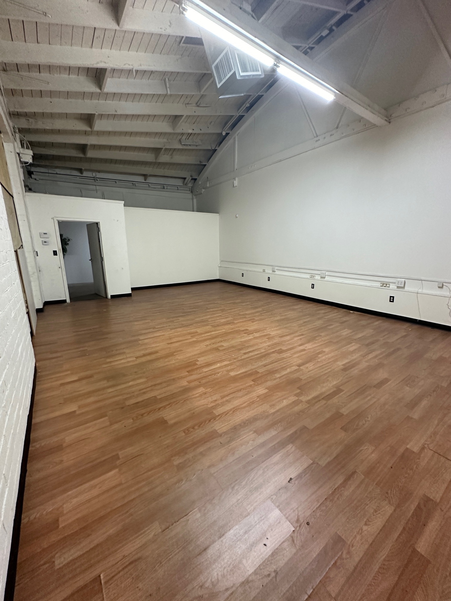 211-230 S Riverside Ave, Rialto, CA for sale Interior Photo- Image 1 of 9