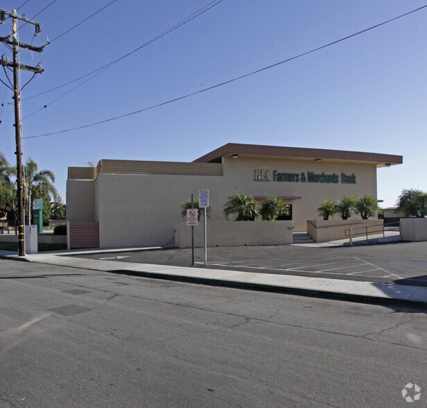 10422 Garden Grove Blvd, Garden Grove, CA à vendre - Photo du bâtiment - Image 2 de 4