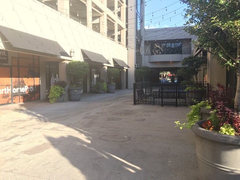 2012 Magnolia Ave S, Birmingham, AL à louer - Photo du bâtiment - Image 2 de 4