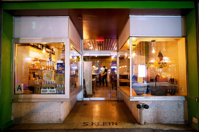 Plus de détails pour 68 Clinton St, New York, NY - Commerce de détail à louer