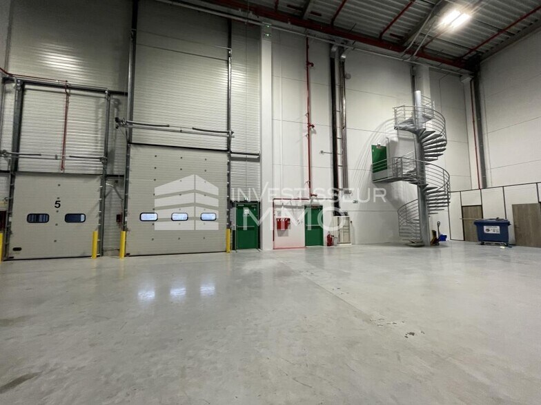 Flex in Montélimar for lease - Building Photo - Image 2 of 6